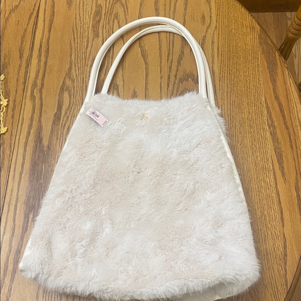NWT VICTORIA'S SECRET IVORY FAUX
FUR GOLD VS LOGO FUZZY
CARRYALL TOTE BAG PURSE